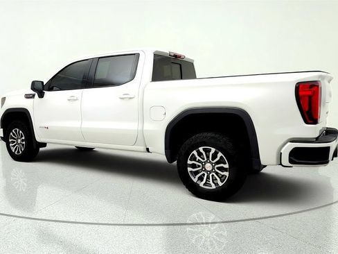 Used 2023 GMC Sierra 1500 AT4 w/ Technology Package AWD/4WD image 7
