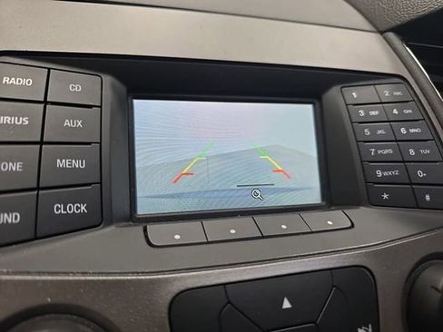 Used 2017 Ford Taurus SE FWD image 20