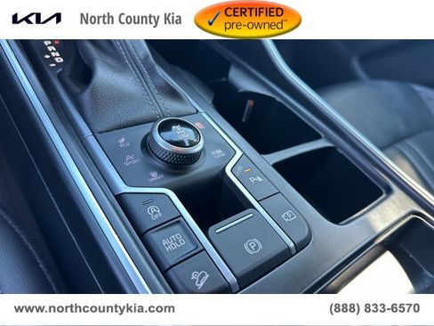 Certified 2025 Kia Sorento S image 31