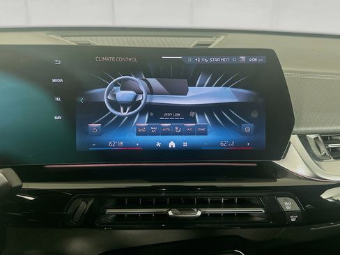 Used 2026 BMW X2 xDrive28i AWD/4WD image 24