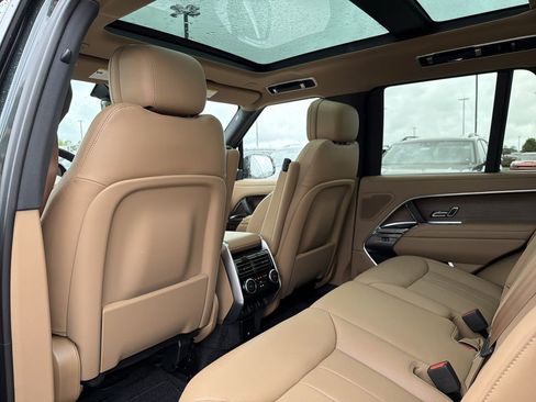 New 2026 Land Rover Range Rover SE image 11