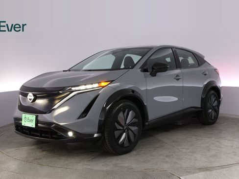 Used 2024 Nissan Ariya AWD image 2