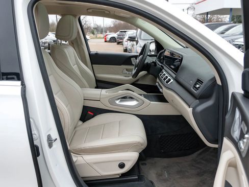 Used 2020 Mercedes-Benz GLS 450 4MATIC image 38