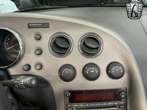 Used 2007 Pontiac Solstice GXP w/ Premium Package image 8