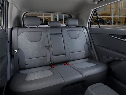New 2025 Kia Niro EX Touring image 16