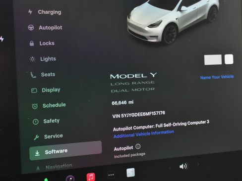 Used 2021 Tesla Model Y Long Range image 31