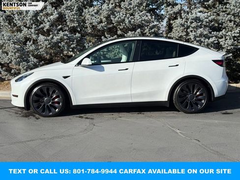 Used 2023 Tesla Model Y Performance image 2