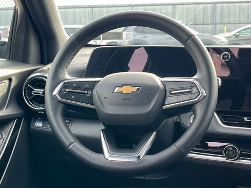 Used 2025 Chevrolet Equinox LT image 27