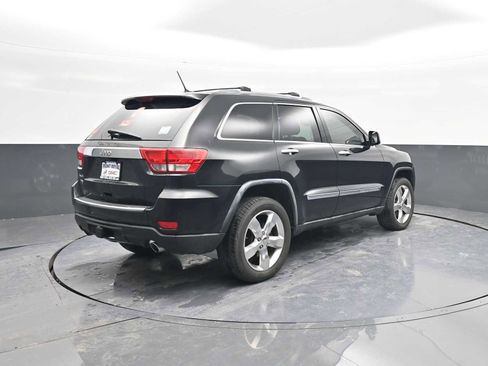 Used 2011 Jeep Grand Cherokee Overland Summit image 7