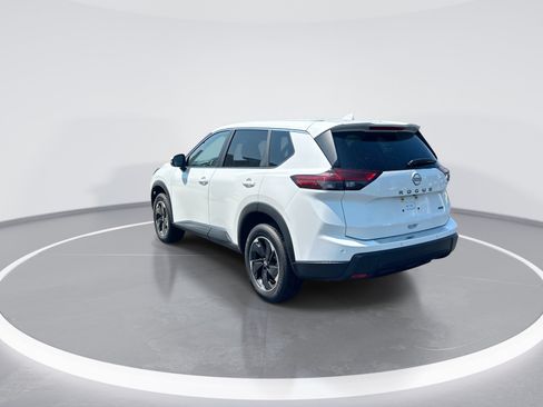 Used 2026 Nissan Rogue SV AWD/4WD image 7
