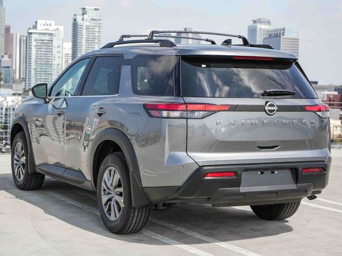 New 2026 Nissan Pathfinder SV w/ Cargo Package FWD image 8