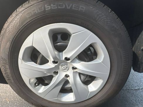 Used 2023 Toyota RAV4 LE FWD image 23