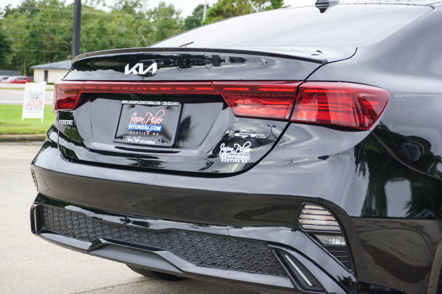 Used 2022 Kia Forte GT-Line w/ GT-Line Premium Package FWD image 5