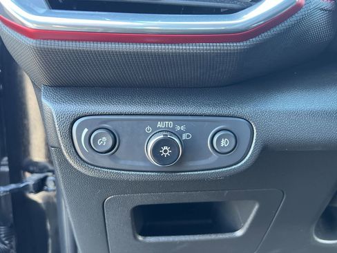 Used 2023 Chevrolet TrailBlazer RS w/ Convenience Package image 14