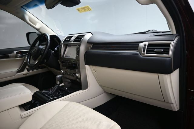 Used 2020 Lexus GX 460 Luxury w/ Luxury Sport Package AWD/4WD image 29