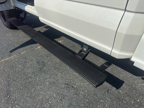 Used 2021 Ford F150 Lariat w/ Tow Technology Package image 13