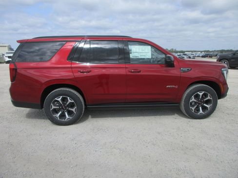 New 2026 GMC Yukon AT4 image 3