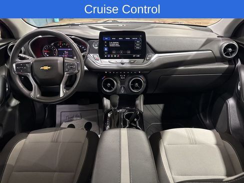 Used 2023 Chevrolet Blazer LT AWD/4WD image 2