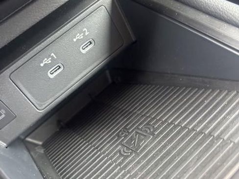 New 2025 Nissan Kicks SR image 21