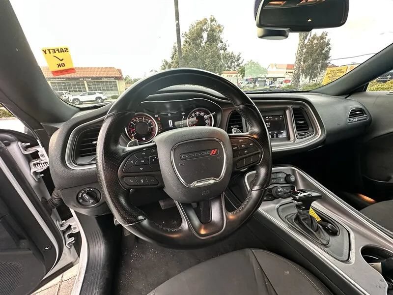 Used 2022 Dodge Challenger GT RWD image 18