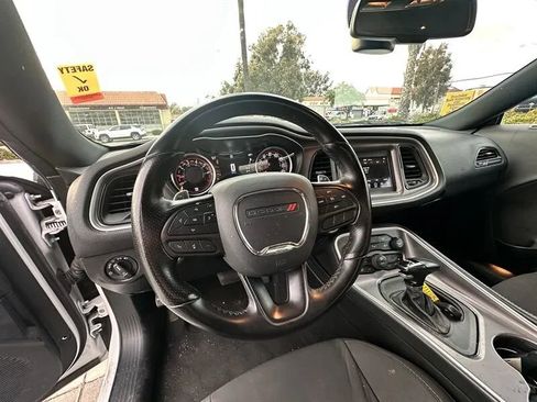 Used 2022 Dodge Challenger GT RWD image 18
