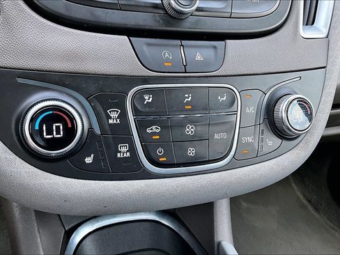 Used 2024 Chevrolet Malibu LT FWD image 31