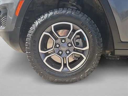 Used 2022 Jeep Grand Cherokee Trailhawk AWD/4WD image 22