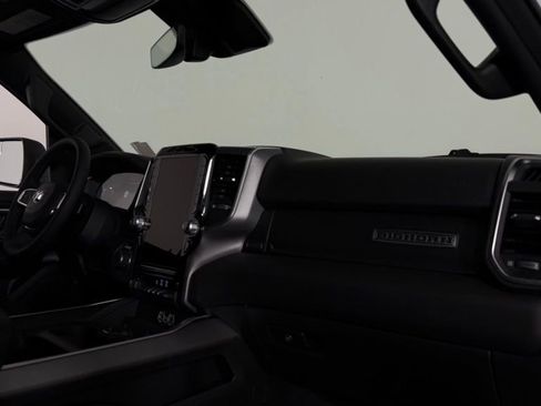 New 2026 RAM 1500 4x4 Crew Cab image 31