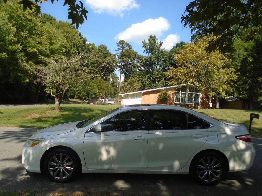 Used 2016 Toyota Camry XLE FWD image 8
