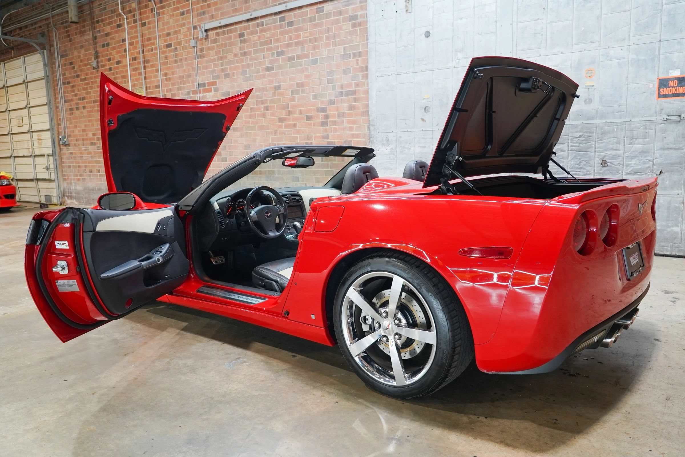 Used 2008 Chevrolet Corvette Convertible w/ Preferred Equipment Group RWD image 26