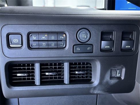 Used 2024 Chevrolet Brightdrop 600 w/ Commercial Equipment Package image 18