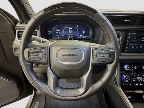 Used 2023 GMC Yukon Denali Ultimate AWD/4WD image 13