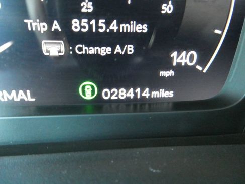Used 2025 Honda Pilot Black Edition image 40