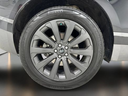 Used 2018 Land Rover Range Rover Velar R-Dynamic SE AWD/4WD image 10