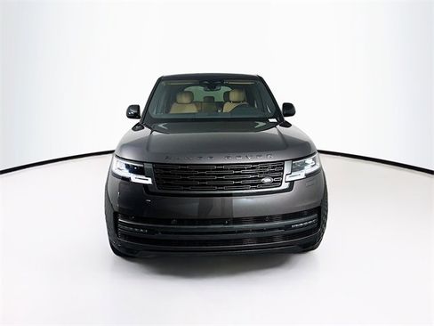 New 2025 Land Rover Range Rover Long Wheelbase SE image 2