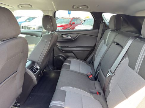 Used 2025 Chevrolet Blazer LT AWD/4WD image 32