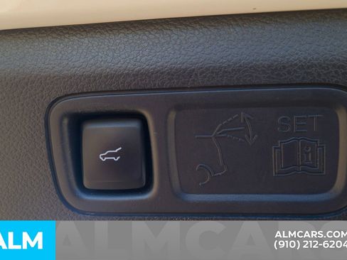 Used 2024 Ford Expedition Max Limited image 10