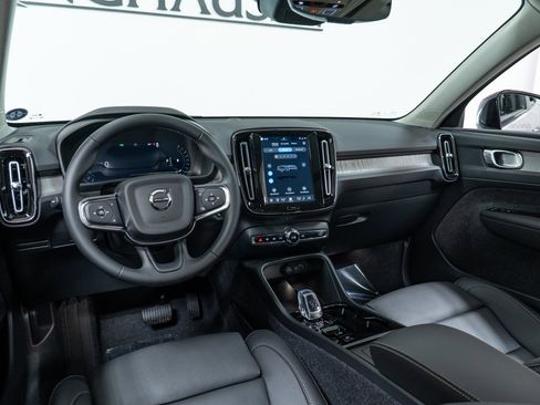 New 2026 Volvo XC40 B5 Plus w/ Protection Package Premier image 16