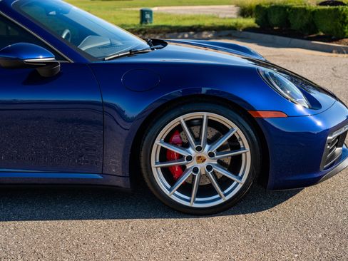 Used 2020 Porsche 911 Carrera 4S image 12