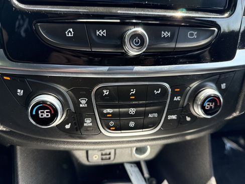 Used 2022 Chevrolet Traverse Premier w/ Redline Edition AWD/4WD image 19
