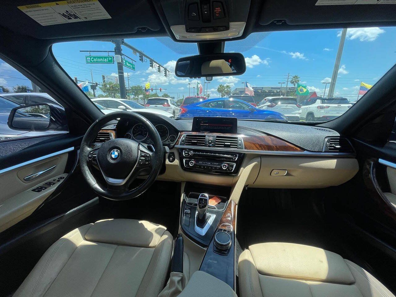Used 2018 BMW 330i xDrive Sedan w/ Convenience Package AWD/4WD image 5