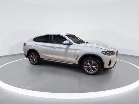 Certified 2023 BMW X4 xDrive30i w/ Premium Package image 9