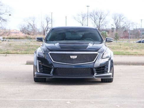 Used 2018 Cadillac CTS V w/ Carbon Fiber Package image 3