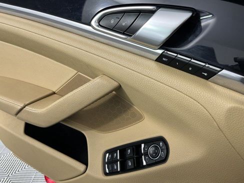 Used 2015 Porsche Panamera w/ Premium Package Plus RWD image 29