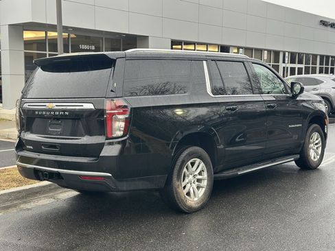 Used 2023 Chevrolet Suburban LS image 5