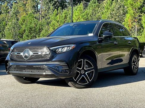 Used 2024 Mercedes-Benz GLC 300 4MATIC image 2