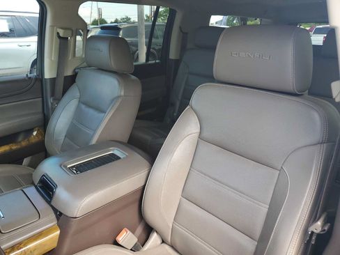 Used 2017 GMC Yukon XL Denali w/ Open Road Package AWD/4WD image 25