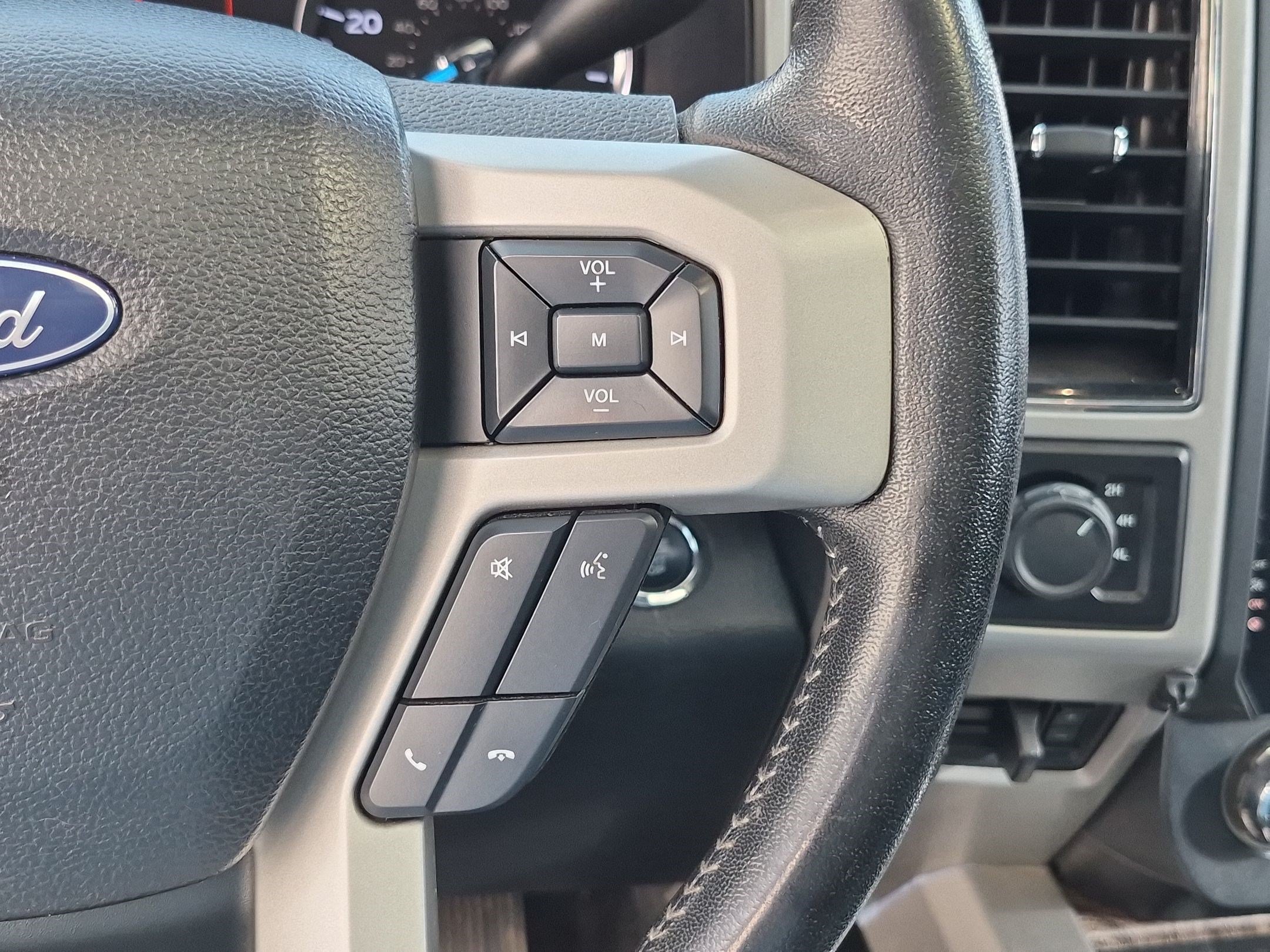 Used 2019 Ford F350 Lariat w/ Lariat Ultimate Package AWD/4WD image 19