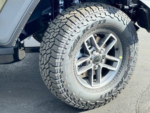 New 2026 Jeep Gladiator Mojave w/ Safety Group AWD/4WD image 9