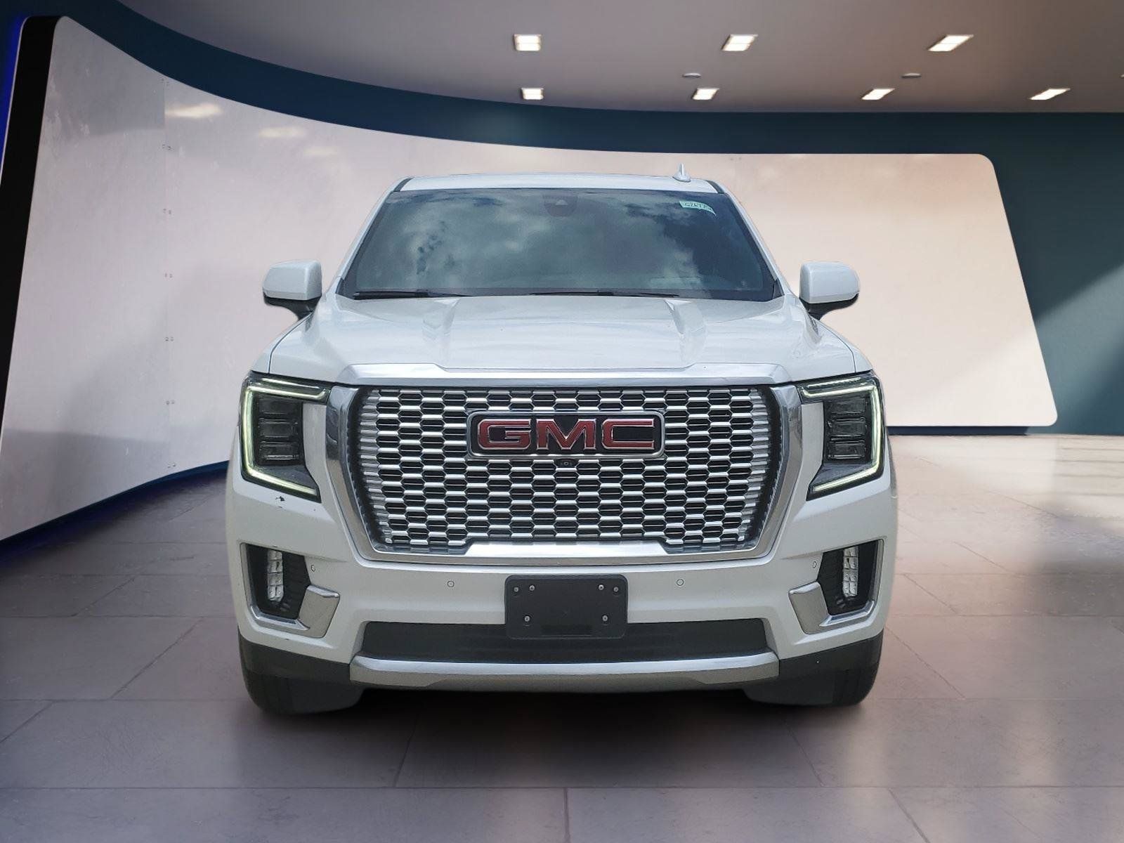 Used 2022 GMC Yukon XL Denali RWD image 8